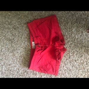 Red shorts -S